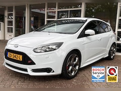 Ford Focus - 2.0 EcoBoost ST-3 Climat, Leer, Bluetooth, Pdc, LM