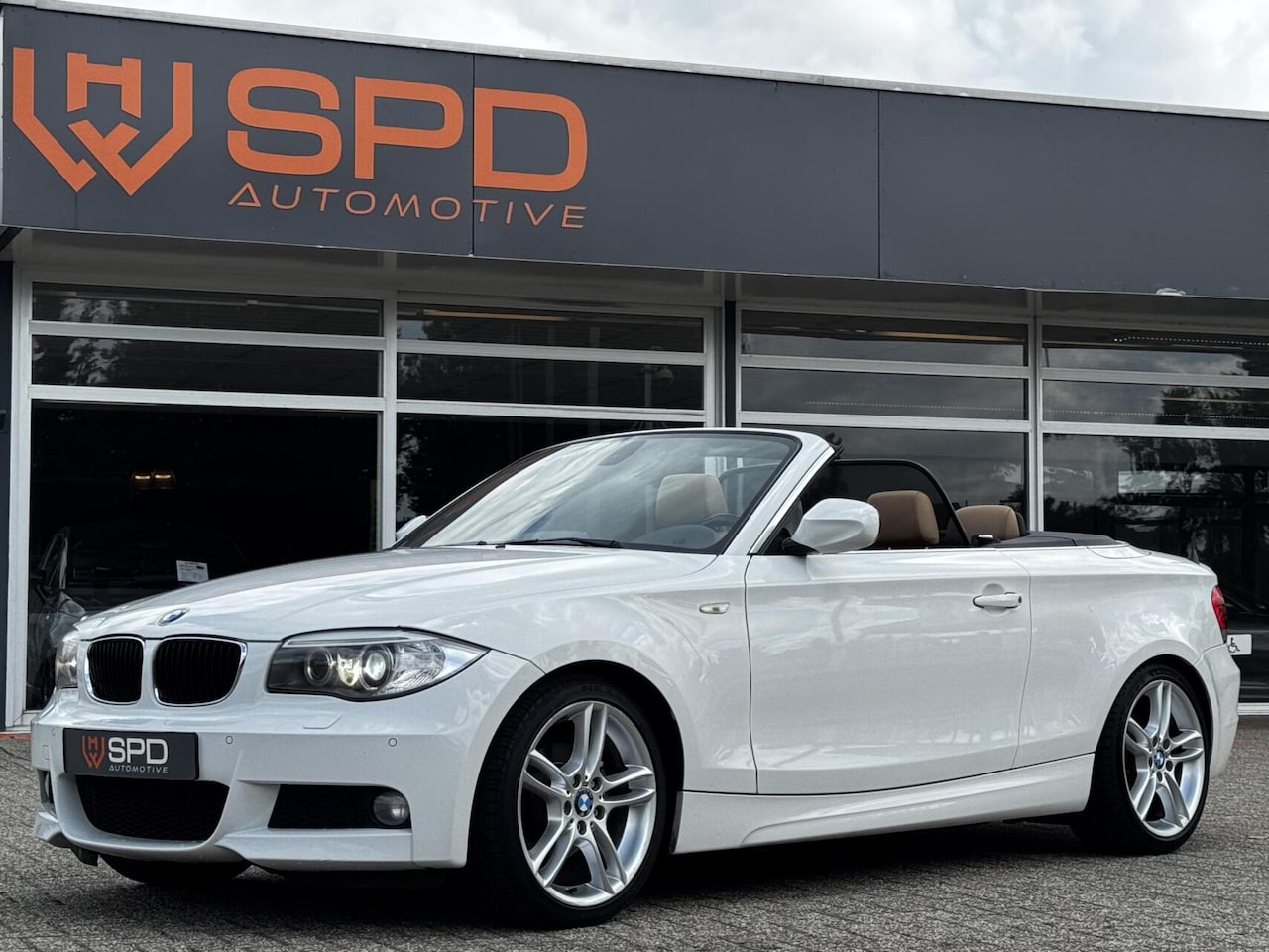 BMW 1-serie Cabrio - 118i High Executive|M-pakket|Xenon|Automa - AutoWereld.nl
