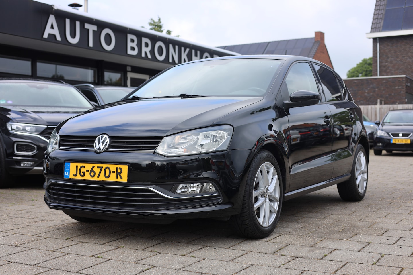 Volkswagen Polo - 1.2 TSI COMFORTLINE | AUTOMAAT | CARPLAY - AutoWereld.nl