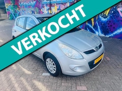 Hyundai i20 - 1.2i i-Drive ijskoude airco boeken aanwezig rijd heerlijk bouwjaar 2012