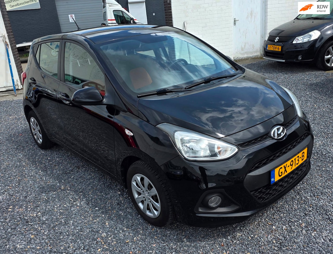 Hyundai i10 - 1.0i i-Motion Comfort Dealer onderhouden - AutoWereld.nl