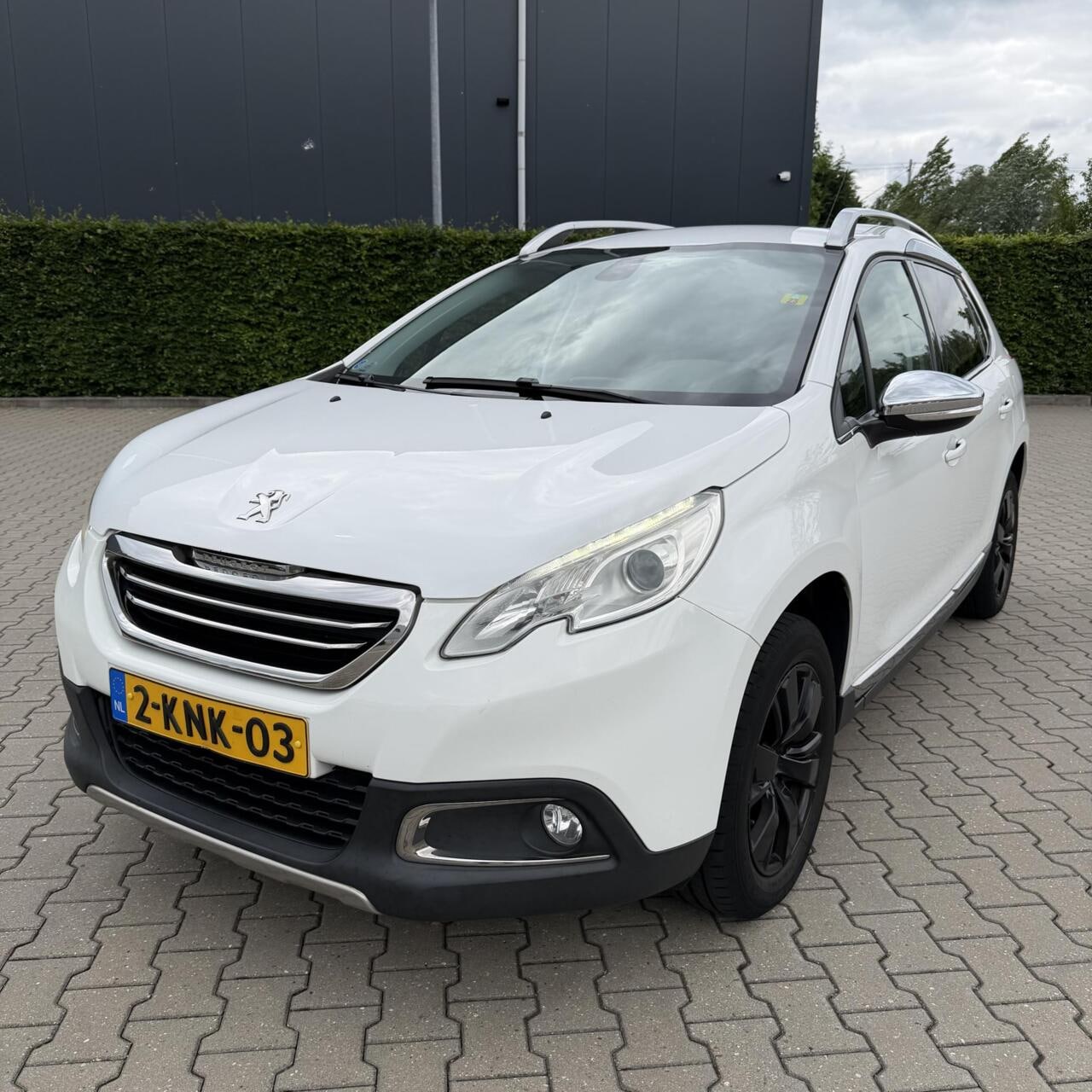 Peugeot 2008 - 1.2 VTi Allure Pack 1.2 VTi Allure Pack - AutoWereld.nl