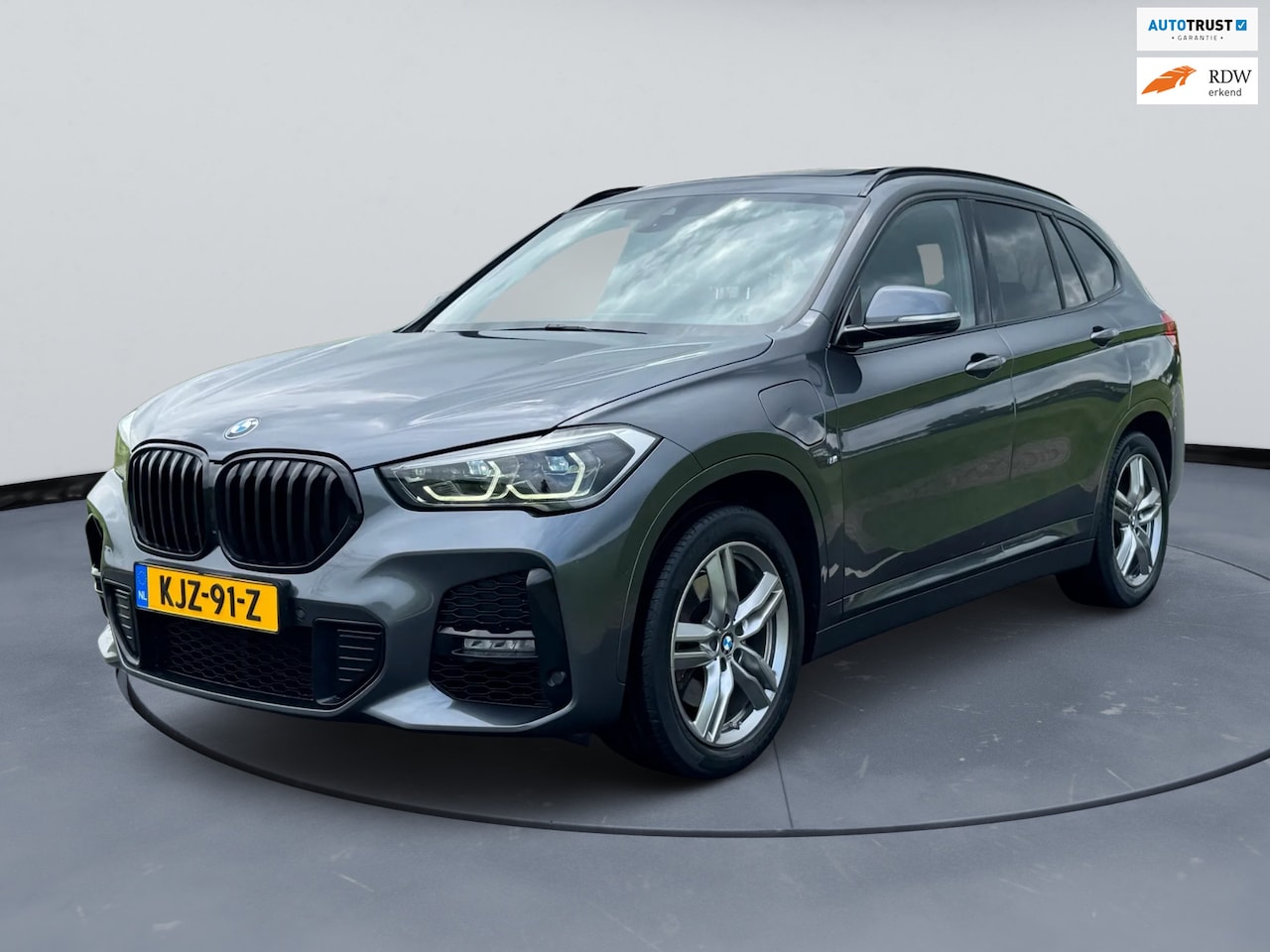 BMW X1 - XDrive25e eDrive Edition M-Sport|Pano|Leer|Trekhaak|H&K| - AutoWereld.nl