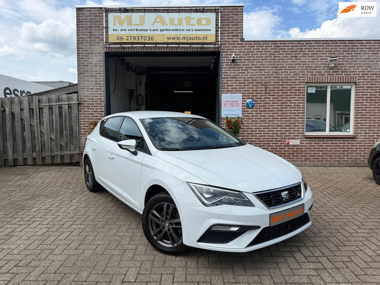 SEAT Leon - 1.4 TSI FR 150PK airco navigatie - AutoWereld.nl