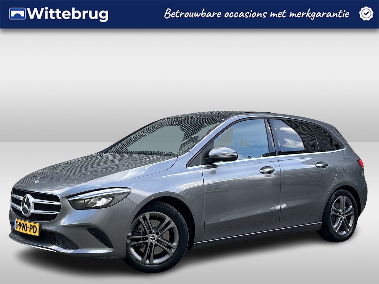 Mercedes-Benz B-klasse - 220 Premium / Camera / Navigatie / Pano / Half leder / Parkeersensoren V+A / Stoelverwarmi - AutoWereld.nl