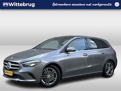 Mercedes-Benz B-klasse - 220 Premium / Camera / Navigatie / Pano / Half leder / Parkeersensoren V+A / Stoelverwarmi