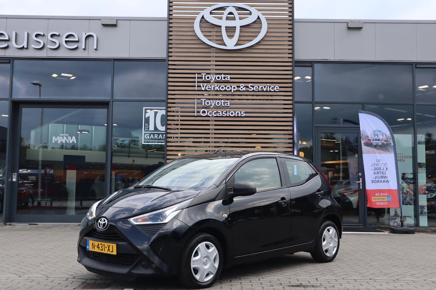 Toyota Aygo X - X-FUN 5-DEURS AIRCO NL-AUTO EL-RAMEN BLUETOOTH DEALER-ONDERHOUDEN - AutoWereld.nl