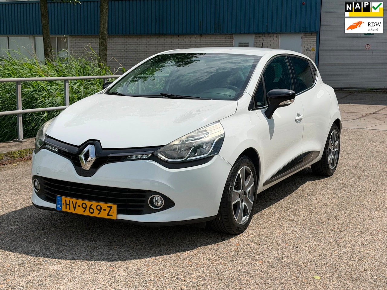 Renault Clio - 0.9 TCe ECO Night&Day Airco! Navi! PDC! NAP! APK! - AutoWereld.nl