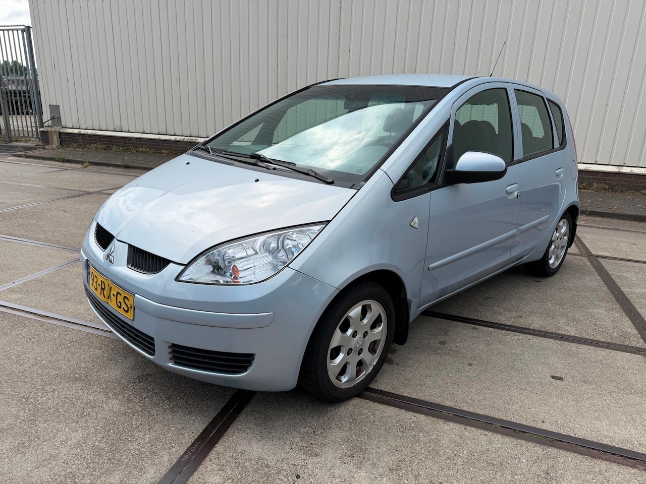 Mitsubishi Colt - 1.3 Invite nieuwe apk - AutoWereld.nl