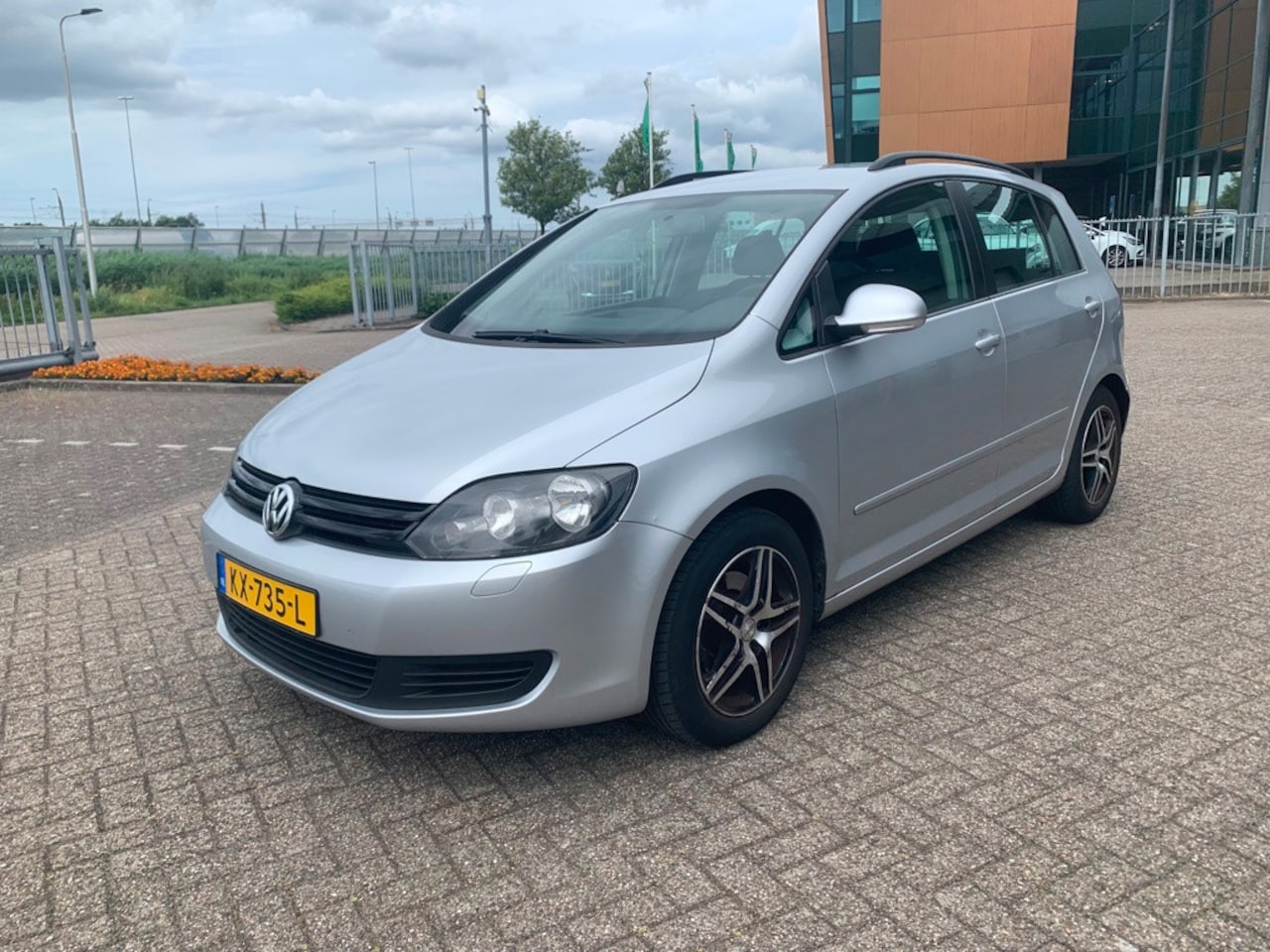 Volkswagen Golf Plus - 1.4 Easyline Zilver 2009 Airco - AutoWereld.nl