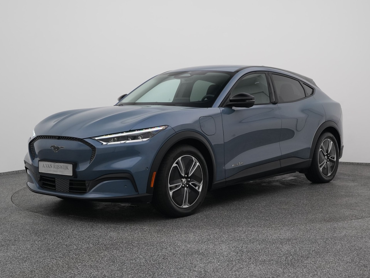 Ford Mustang Mach-E - Standard RWD 75 kWh | 360° | ADAPTIVE | STOEL- EN STUURVERW. - AutoWereld.nl