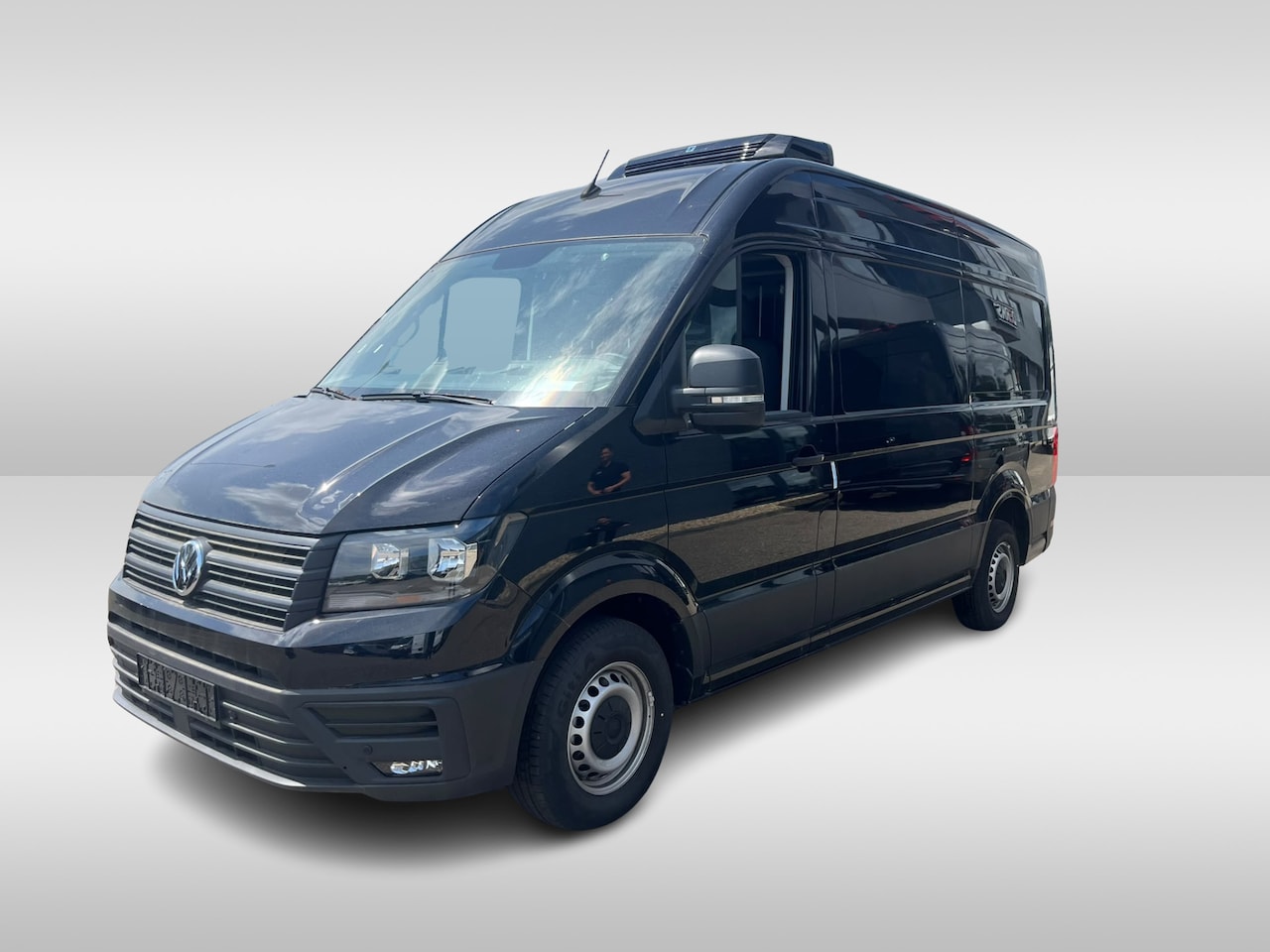 Volkswagen Crafter - 2.0 TDI 140pk L3 H3 Automaat Airco Navigatie Koelwagen - AutoWereld.nl