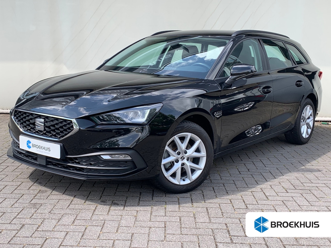 SEAT Leon Sportstourer - 1.0 TSI Reference Airco | AppleCarplay/ Android Auto | All-seasonbanden | Cruise Control | - AutoWereld.nl