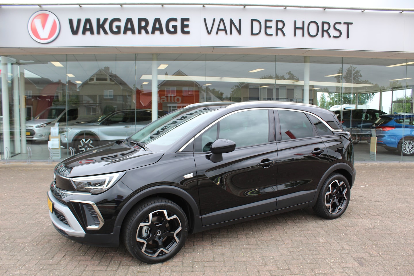 Opel Crossland - 1.2 Turbo Elegance 1.2 110 pk Turbo Elegance , Mooie hoge zit Climate control , Cruise control , AGR stoelen - AutoWereld.nl