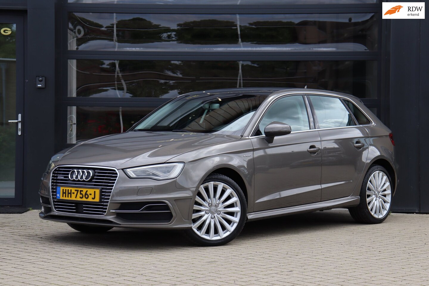Audi A3 Sportback - 1.4 e-tron PHEV Ambition Pro Line plus | Nap | Navi | Drive Select | Pano | Leder | Cruise - AutoWereld.nl
