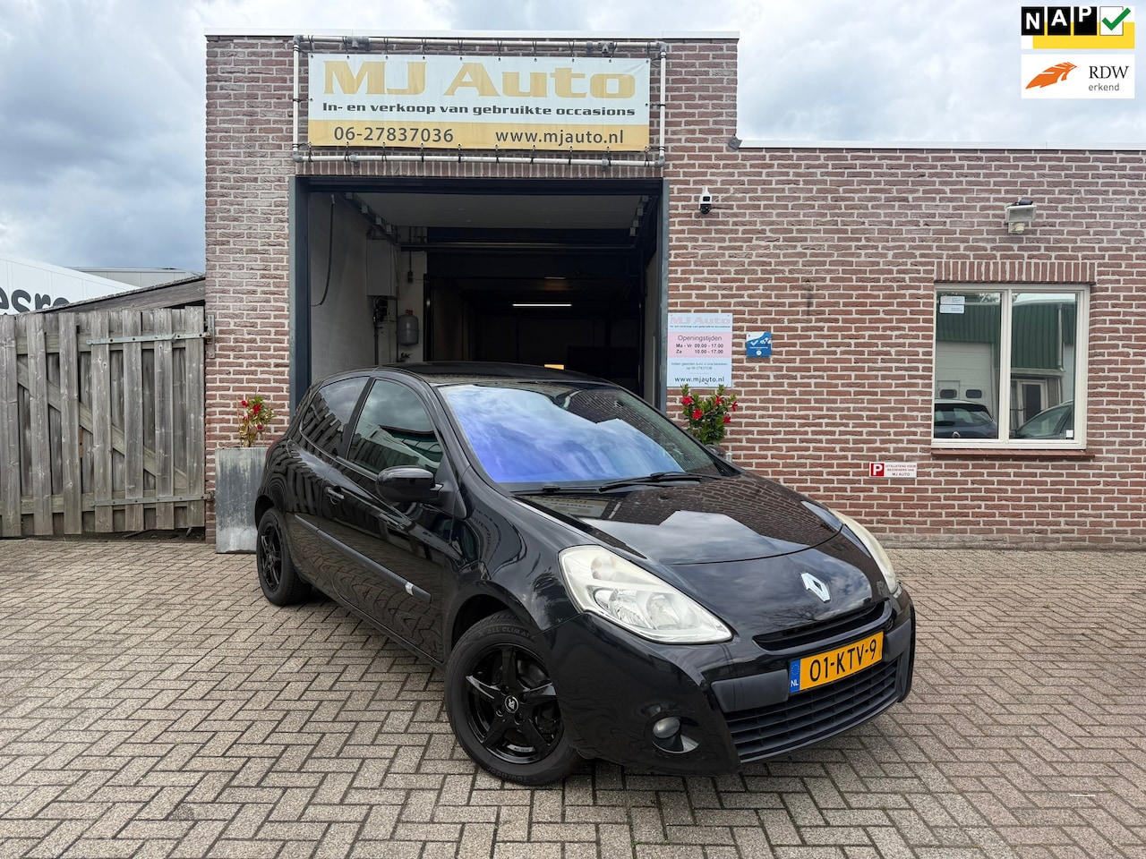 Renault Clio - 1.2 TCe Sélection Business airco navigatie cruise control - AutoWereld.nl