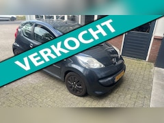 Peugeot 107 - 1.0-12V XR