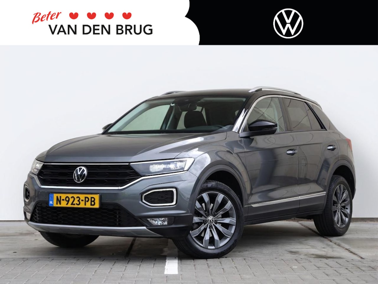 Volkswagen T-Roc - 1.5 TSI Sport 150PK DSG | Led | Navigatie | Stoelverwarming | Camera | Keyless - AutoWereld.nl