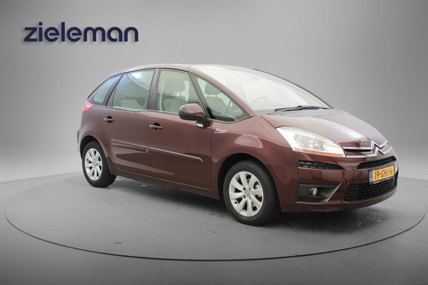 Citroën C4 Picasso - 1.8 16V Ambiance - Panorama, Cruise, Clima, Trekhaak, APK tot 04-27 - AutoWereld.nl