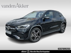 Mercedes-Benz GLA-Klasse - 250 e AMG // Trekhaak / Panoramadak // Keyless Entry // MultiBeam LED // Carplay // Sfeerv