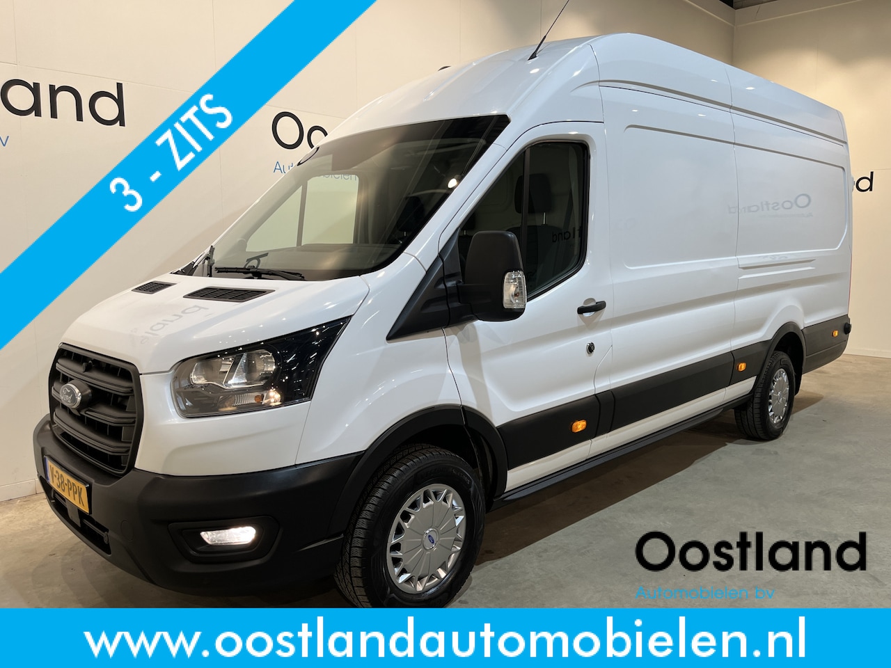 Ford Transit - 350 2.0 TDCI L4H3 130 PK RWD / Euro 6 / Cruise Control / Camera / 3-Zits / 31.300 KM !! - AutoWereld.nl