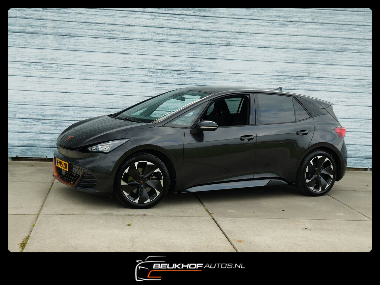 CUPRA Born - Essential 62 kWh Carplay Navi Trekhaak Soh 93.6% - AutoWereld.nl