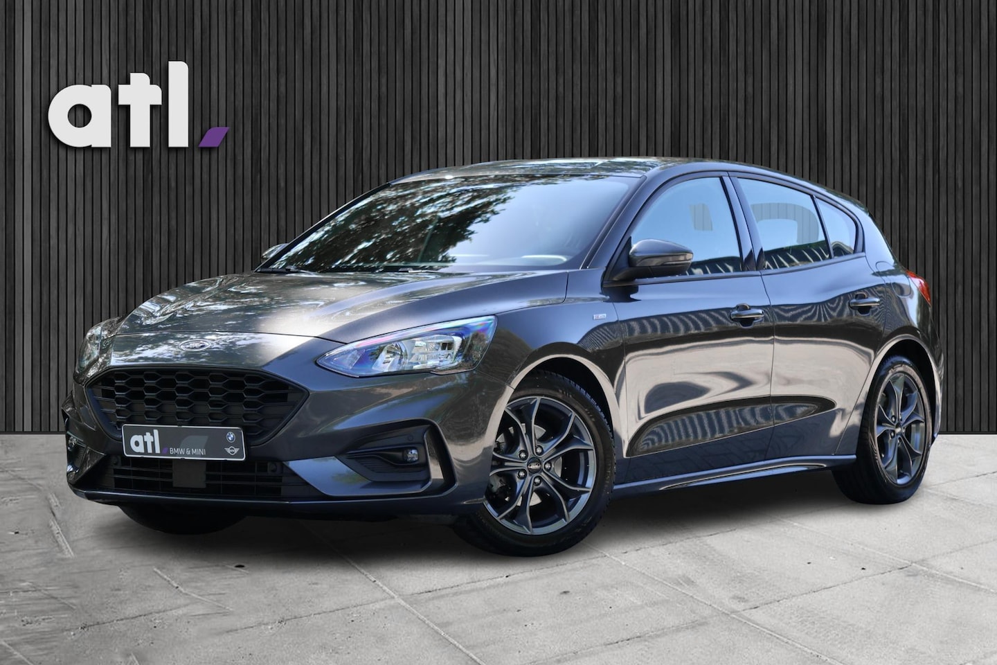 Ford Focus - 1.0 EcoBoost Hybrid ST Line Business Navi l Achteruitrijcamera l LED l Apple Carplay | C - AutoWereld.nl