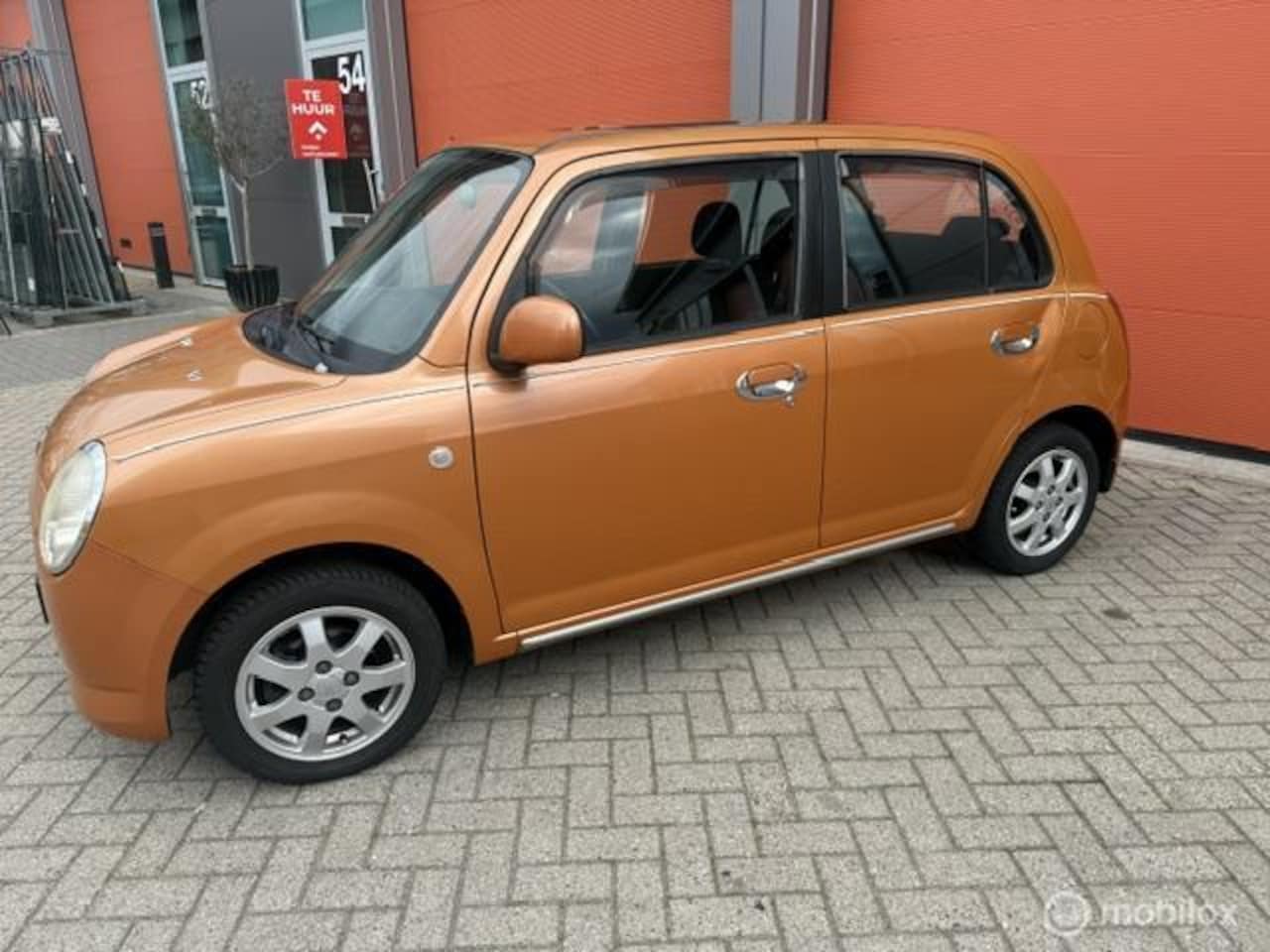 Daihatsu Trevis - 1.0 AUTOMAAT -APK 06-2027-AIRCO - AutoWereld.nl
