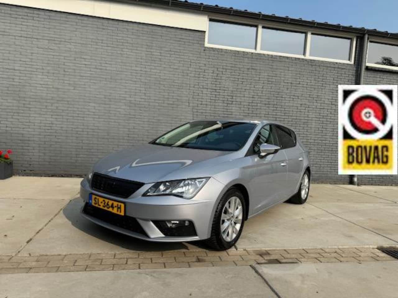 SEAT Leon - 1.0 Style AUTOMAAT A/C | CRUISE | NAVI | BOVAG! - AutoWereld.nl