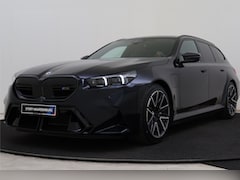 BMW 5-serie Touring - M5 Automaat / Panoramadak / Trekhaak / Bowers & Wilkins / M Carbon-keramische remmen / Par