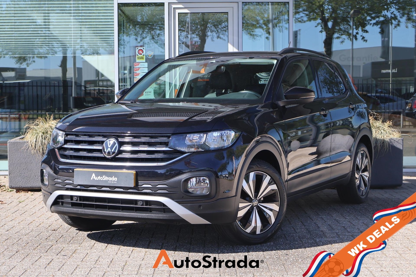 Volkswagen T-Cross - 1.0 TSI Life 95pk I Virtual Cockpit I Navigatie I Camera I Climate | Carplay - AutoWereld.nl
