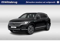 Volkswagen Touareg - 3.0 TSi eHybrid 381pk 4MOTION Elegance Automaat / Panoramadak / Luchtvering / Leder / 360