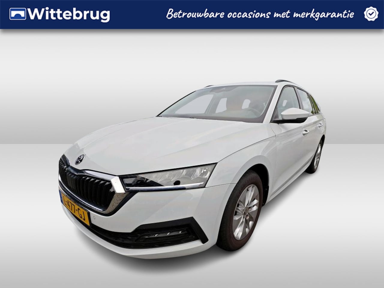 Skoda Octavia Combi - 1.0 e-TSI 110pk Business Edition DSG Automaat / Navigatie / LED / LM 16 inch / Parkeersens - AutoWereld.nl
