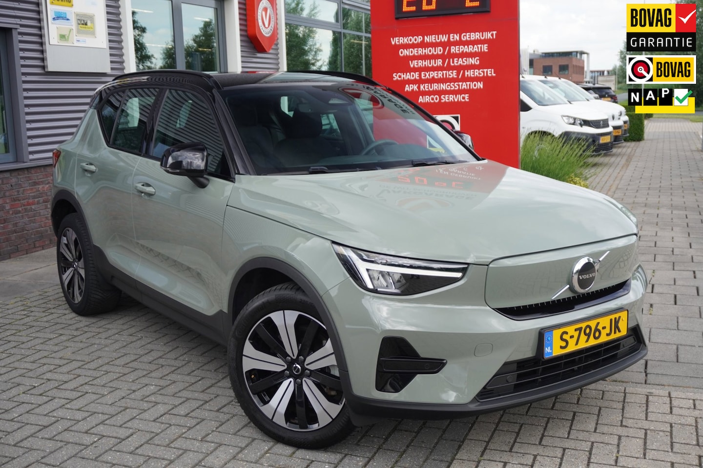 Volvo XC40 - Recharge Core 70 kWh / Carplay / Camera / Stuur en stoelverwarming - AutoWereld.nl