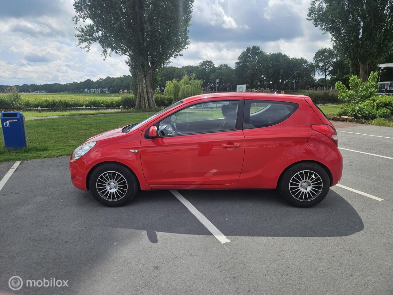 Hyundai i20 - 1.2i Business Edition airco lm wielen el ramen
