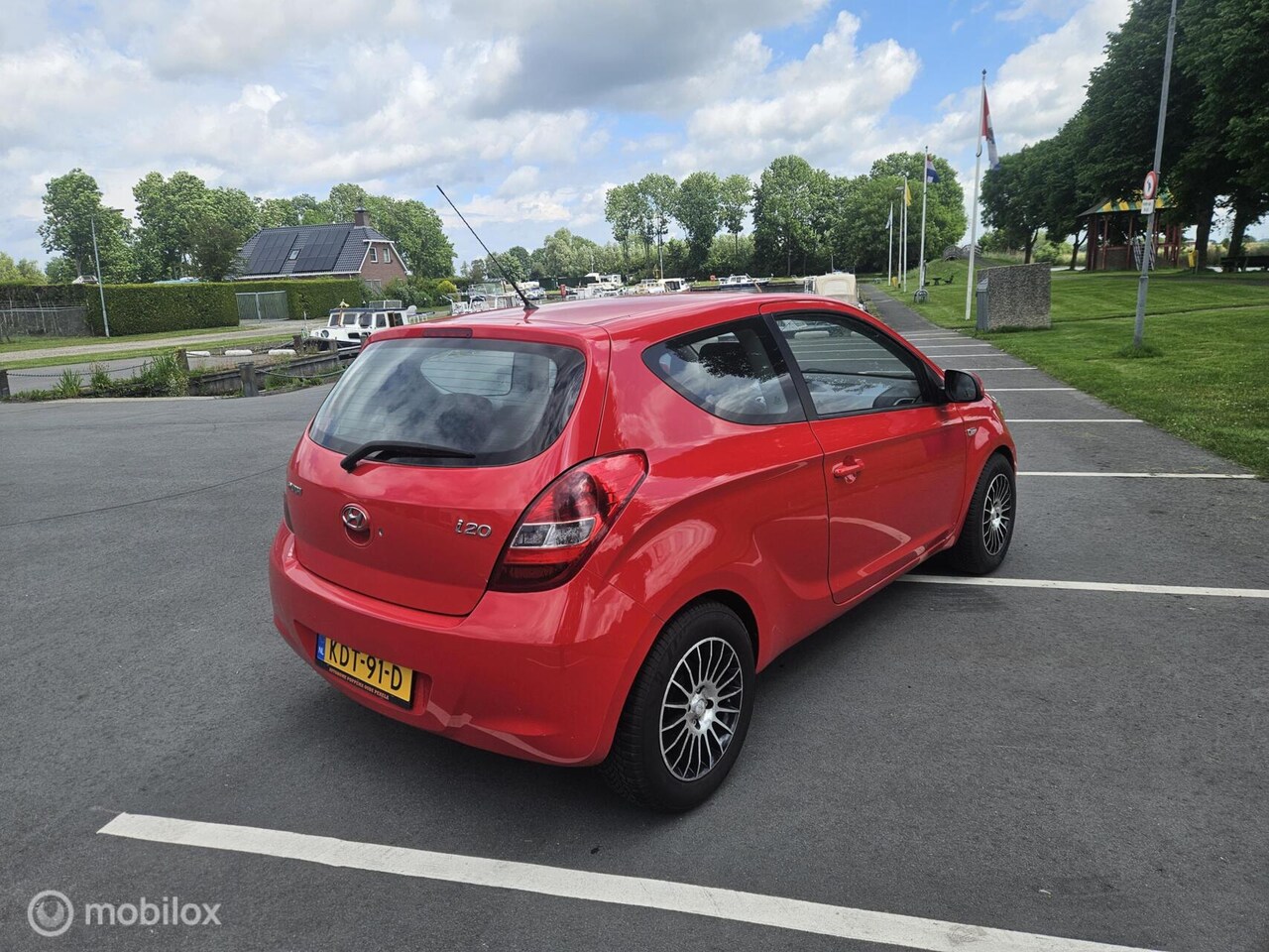 Hyundai i20 - 1.2i Business Edition airco lm wielen el ramen