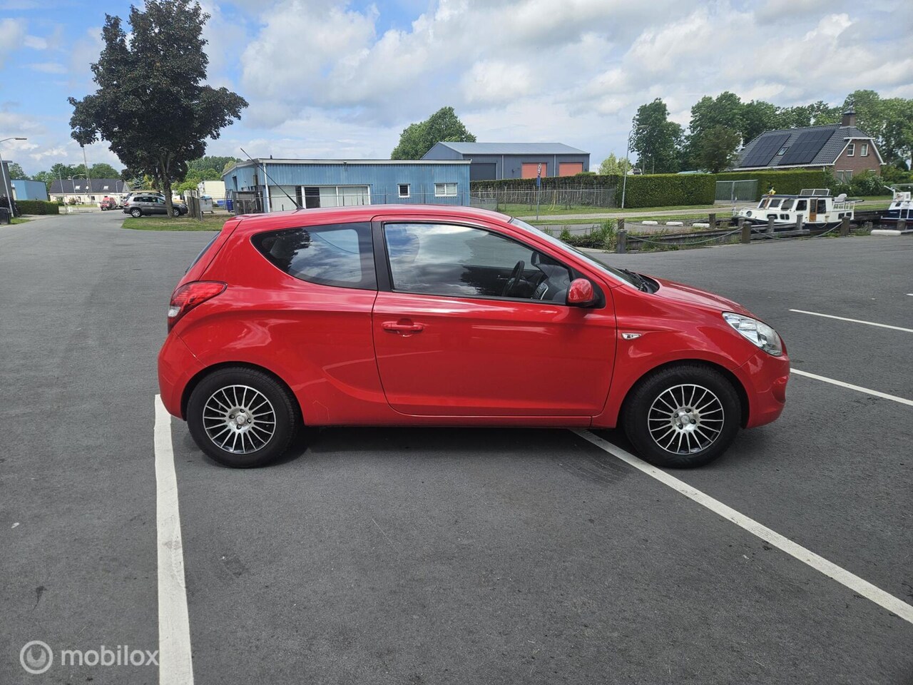 Hyundai i20 - 1.2i Business Edition airco lm wielen el ramen