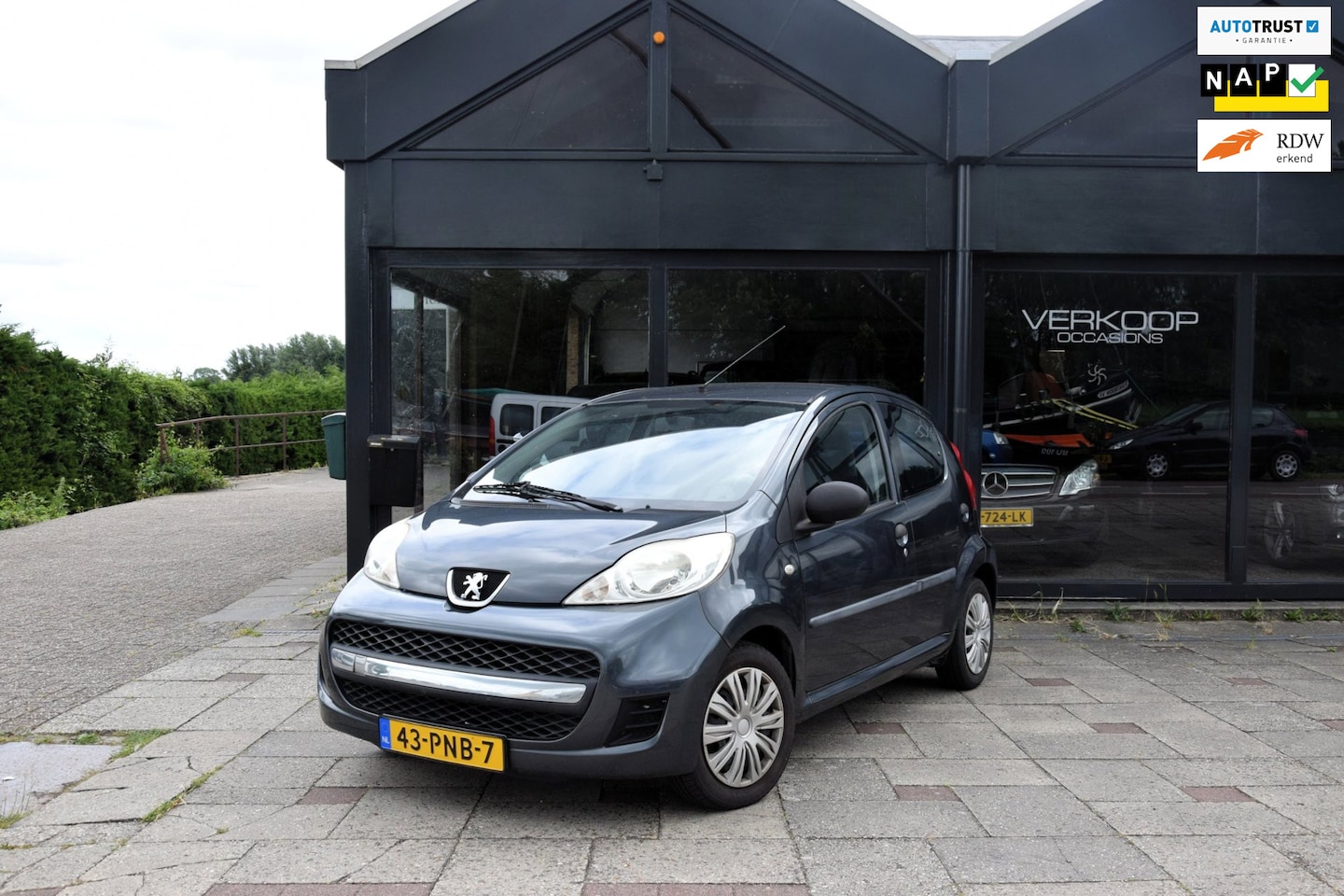 Peugeot 107 - 1.0-12V Accent 1.0-12V Accent - AutoWereld.nl