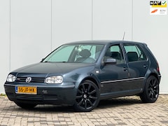 Volkswagen Golf - 2.3 V5 Highline 5 DEURS CLIMATE AIRCO