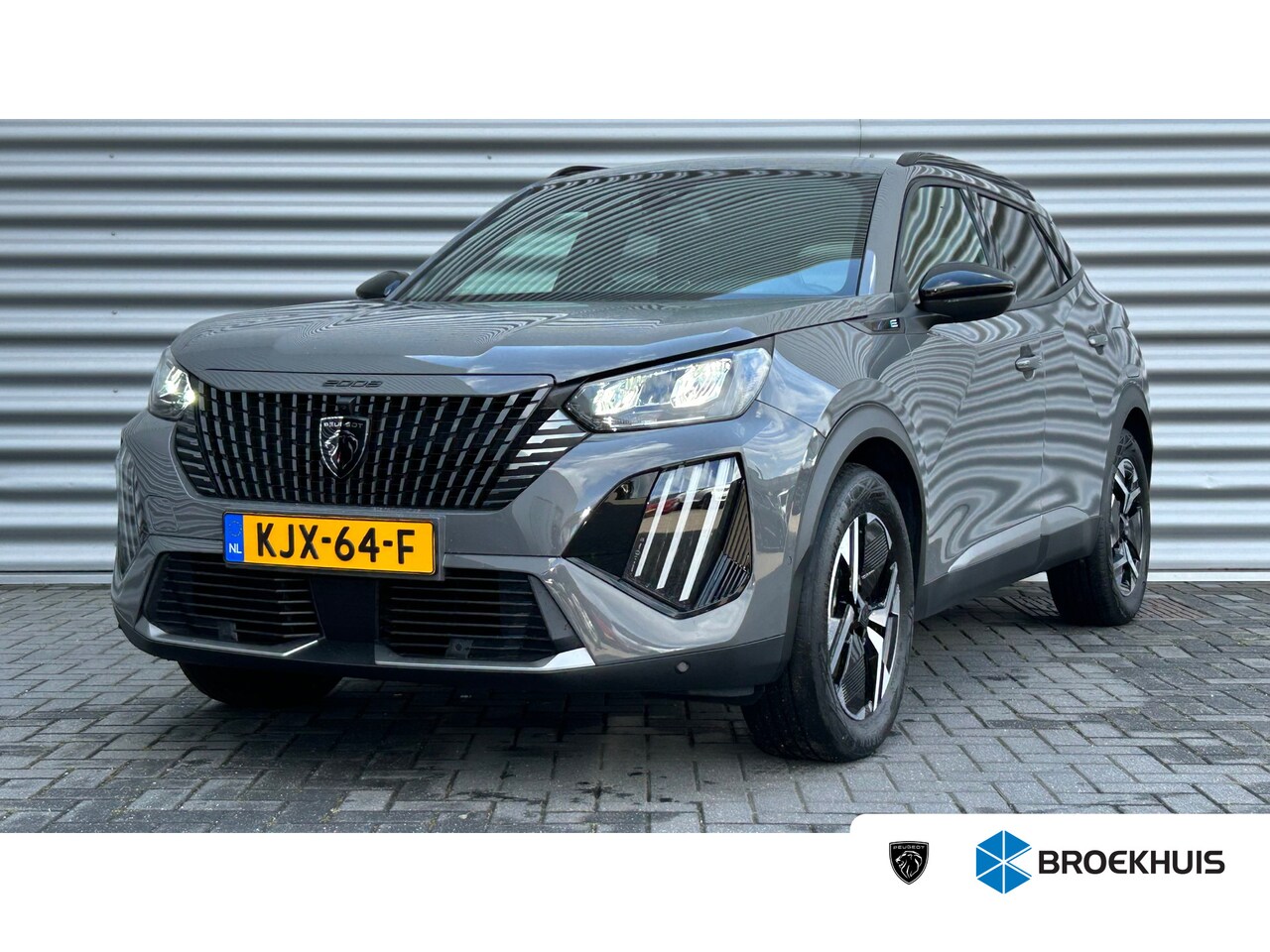 Peugeot e-2008 - 54KWH 156PK ALLURE AVANTAGE AUTOMAAT / NAVI / LEDER / CLIMA / LED / PDC / 17" LMV / KEYLES - AutoWereld.nl