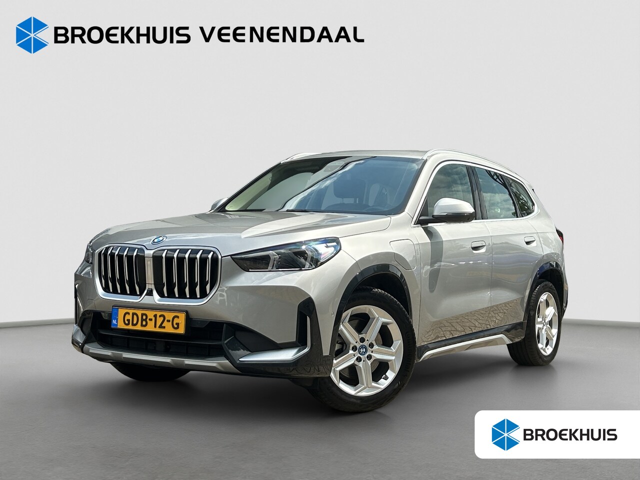 BMW X1 - xDrive25e 245pk | Trekhaak | Leder | HUD | 360 camera | - AutoWereld.nl