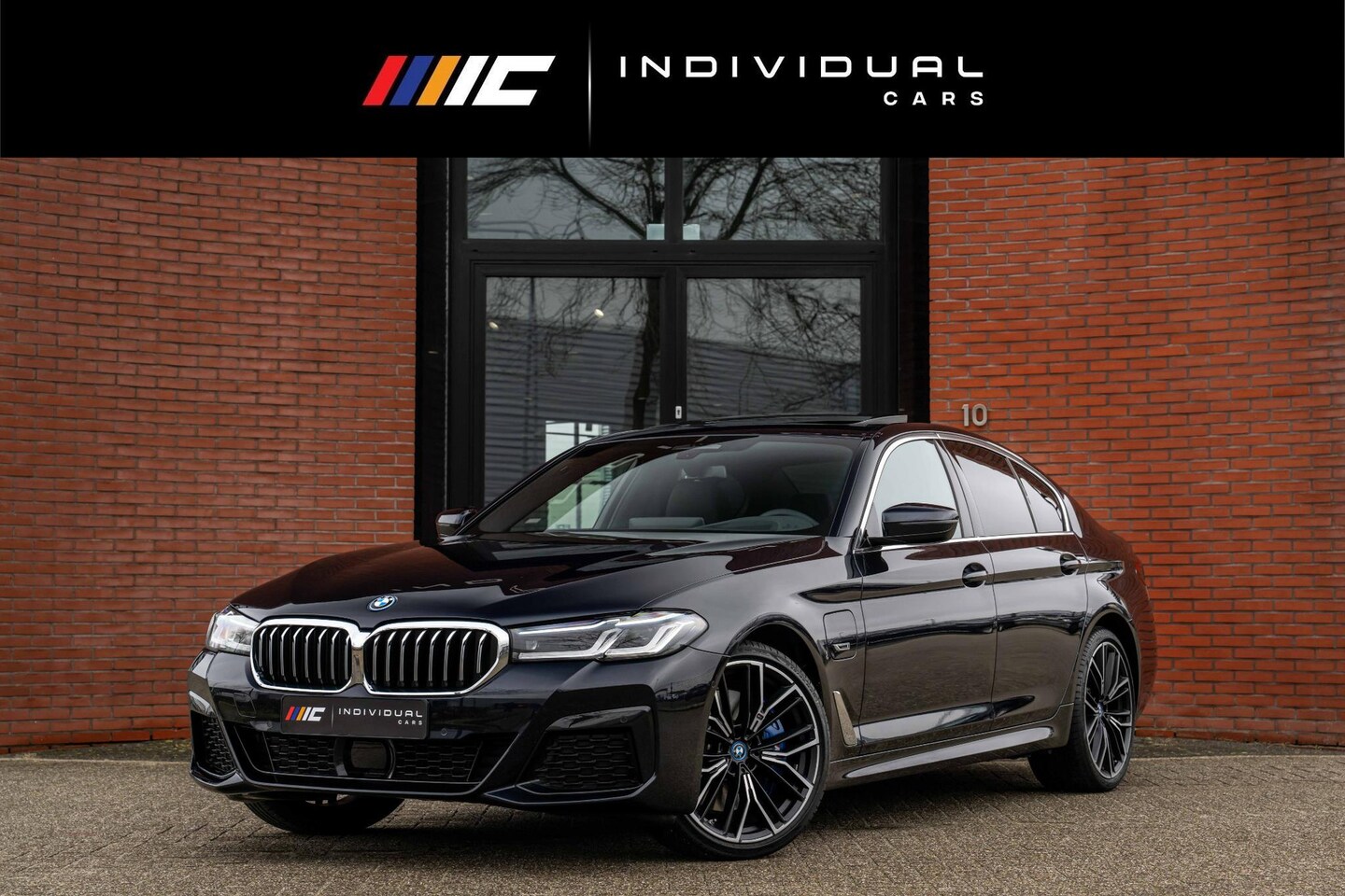 BMW 5-serie - 545e xDrive 394pk M-Sport CoPilot Laser 15.333km ! - AutoWereld.nl