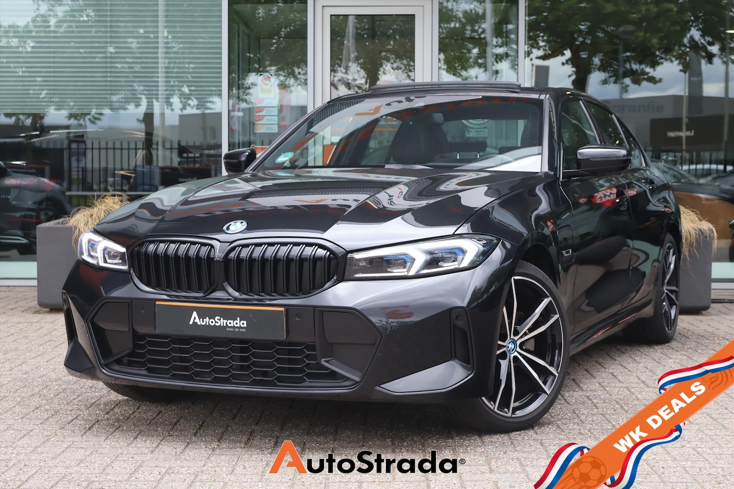 BMW 3-serie - (g20) 320e M-Sport 204pk | Sfeer | Camera | Pano | Trekhaak | Adaptive LED | Cruise | Carp - AutoWereld.nl