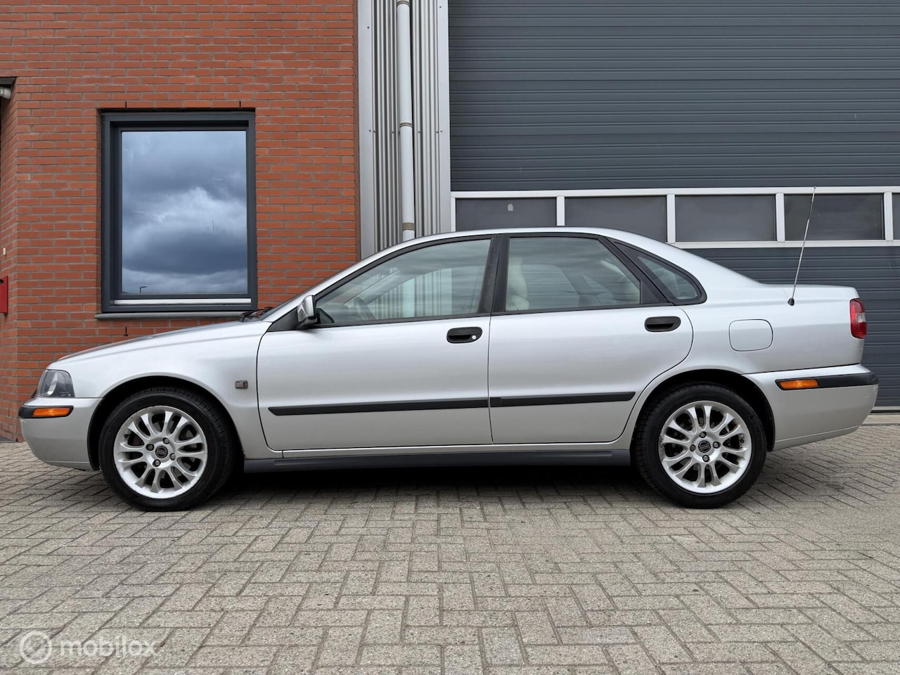 Volvo S40 - 2.0 T4 Automaat 200pk - orig. NL - dealer onderh. - AutoWereld.nl
