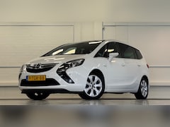 Opel Zafira Tourer - 1.4 Business+ Panoramadak Navi Trekhaak Parkeerhulp
