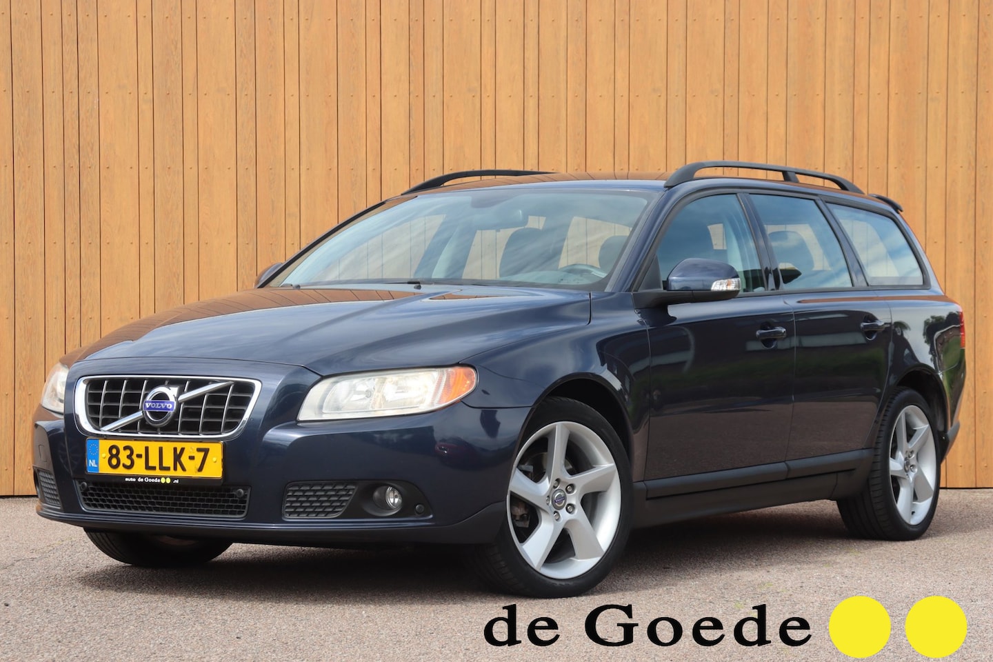 Volvo V70 - 2.0T Kinetic org.NL trekhaak - AutoWereld.nl