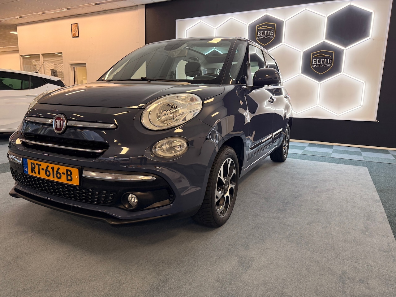 Fiat 500 L - 0.9 TwinAir Lounge I Cruise control I Camera I - AutoWereld.nl