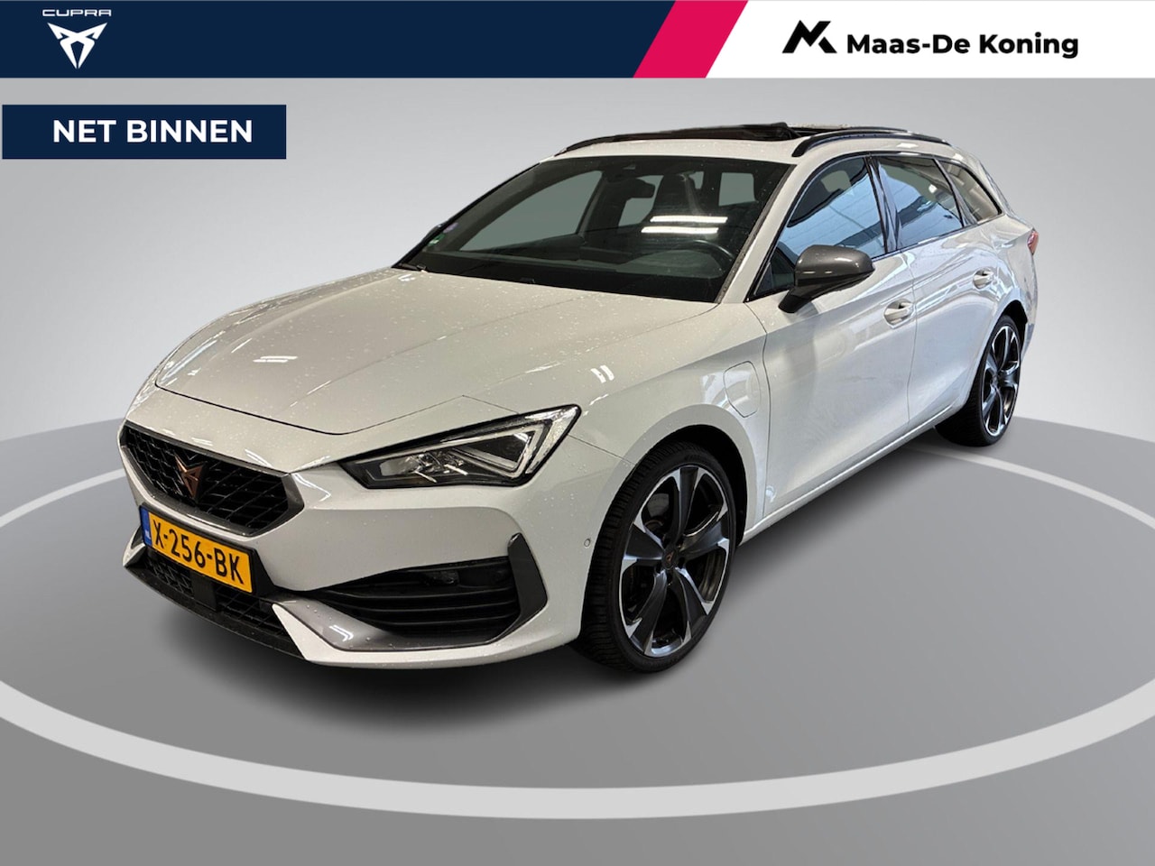 CUPRA Leon Sportstourer - 1.4 245pk DSG e-Hybrid VZ Adrenaline · Panoramadak · Camera · Keyless · Stuur- & Stoelverw - AutoWereld.nl