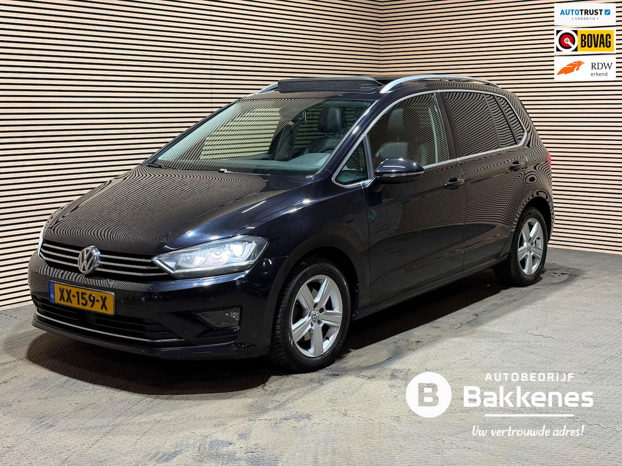 Volkswagen Golf Sportsvan - 1.4 TSI Highline | Automaat | Pano | Leder | Trekhaak - AutoWereld.nl