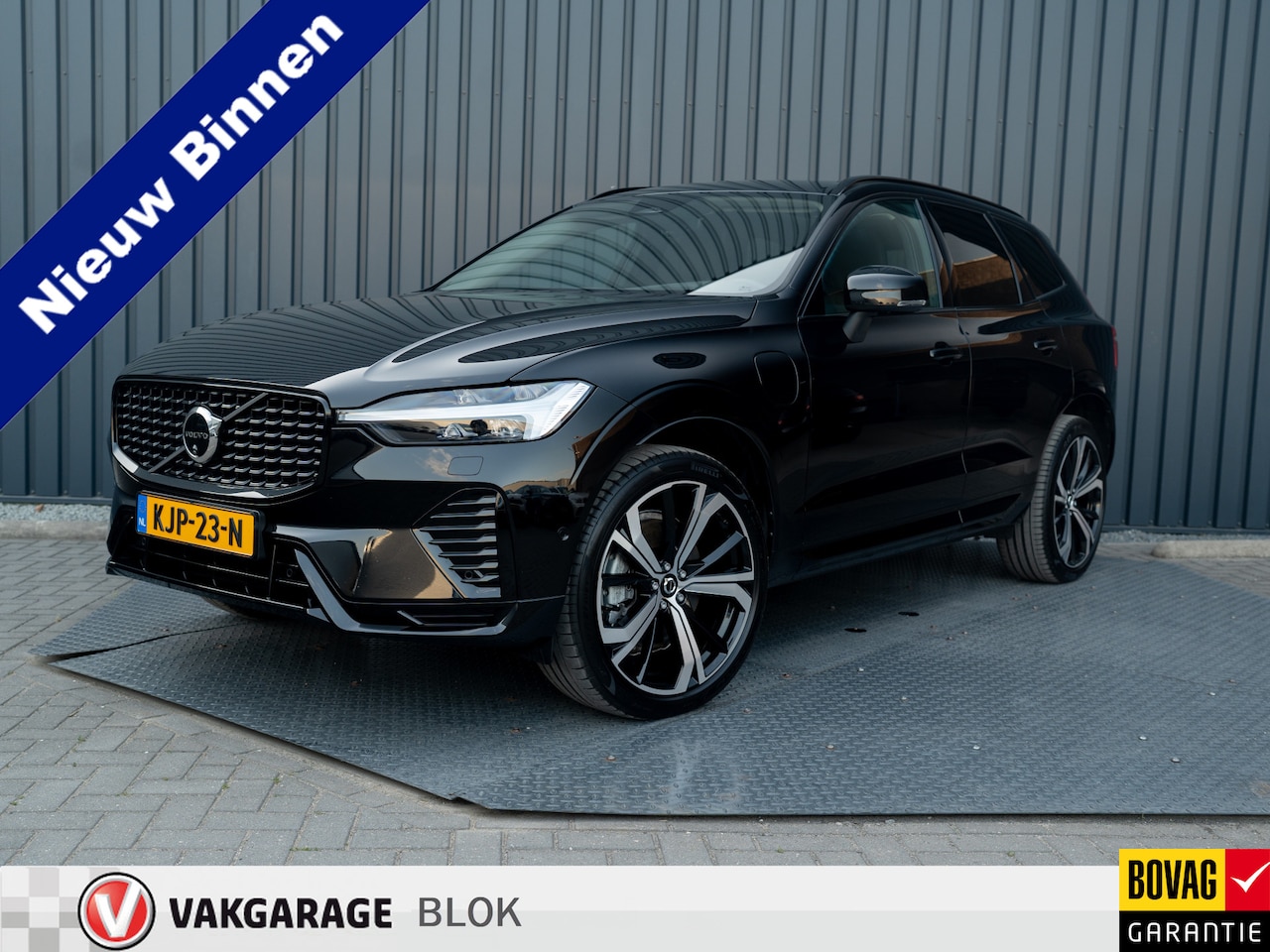 Volvo XC60 - 2.0 T8 Plug-in hybrid AWD Plus Dark | Pano | Trekhaak wegkl. | 360 Camera | Head Up | Harm - AutoWereld.nl